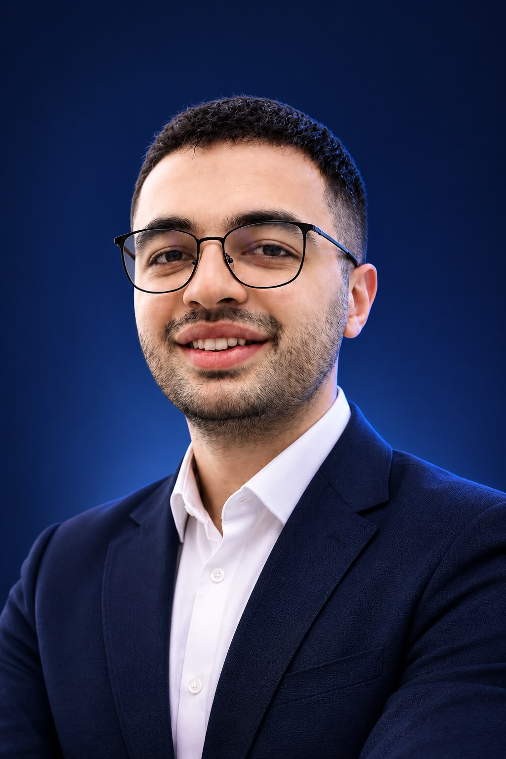 Vüsal Xalid oğlu Heydərov -  Akademik Tədqiqatçı: “Marketing Strategiyası və Menecmenti” Kitabının Müəllifi, AzPublish.az və Disslink.com-un Təsisçisi.